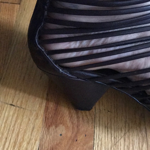 Brown heeled sandals - Picture 3 of 3